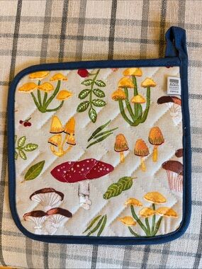 Nica Cream Mushroom Print Pot Holder with Blue Trim